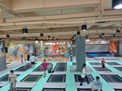 -反弹蹦床公园·运动乐园·团建·亲子派对(深圳观澜湖店)