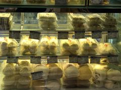 面包甜点陈列柜-白玉兰食品甜凤店(合生汇店)