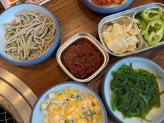 -明洞阿姨·韩式酱蟹烤肉·创意料理(三元桥店)