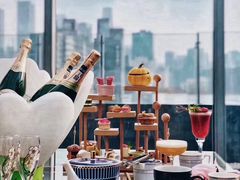 -The ROOF (通盈中心店)
