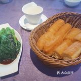 暖胃粥必点好像是墨鱼饼