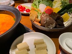 -呷哺呷哺(融创茂店)