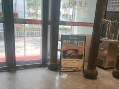 -阿瓦山寨·湘菜现炒·剁椒鱼头王(咸阳总店)