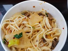 -牛一嘴·兰州牛肉面·大盘鸡(财富中心店)