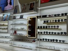 -美式眼镜·授权蔡司.依视路.尼康.豪雅.明月(南翔印象城店)