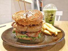 -HELLO 27 意面·沙拉·帕尼尼