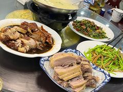 -余杨鸭鸭餐厅
