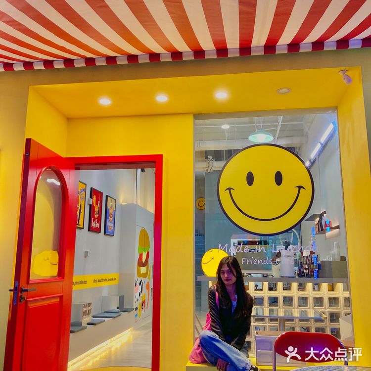 柳州探店🍔卡通动画般的汉堡店谁看了不迷糊