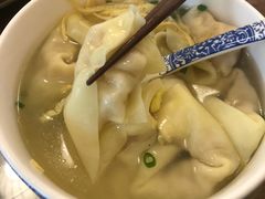 一两开洋-笑来喜馄饨小笼工坊店(湖滨街店)