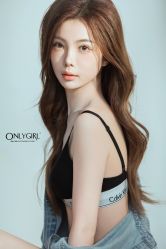 -onlygirl摄影美学馆高端定制(江滩店)