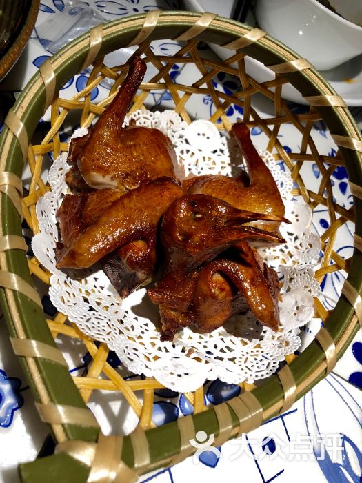凤小馆(燕汇广场店)红烧妙龄乳鸽图片 - 第4张