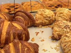 -Dough&Joe团憩(瑞虹天地月亮湾店)