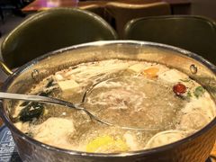 -牛满溢·自助潮汕鲜牛肉火锅(龙汇路店)