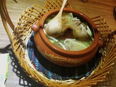 无水蒸制竹笙汽锅鸡汤-雀舞云南菜(乐客城店)