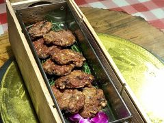 木盒烟熏牛肉饼-龙桥私厨·姜花菊花过桥鱼·顺德菜(容桂店)