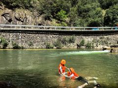 -安吉龙王山峡谷漂流