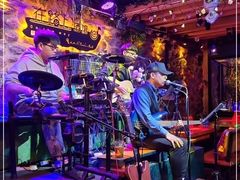 -在路上酒吧(大理古城店)