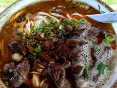 红烧牛肉面-金杨拉面王小吃面馆·牛三宝面·红烧牛肉粉