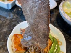 特选和牛上脑中腩-然锅料理