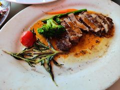 -J·one Bistro吉萬酒厨·牛排