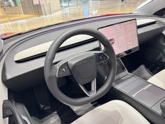 -TESLA 特斯拉(广州天环广场体验店)