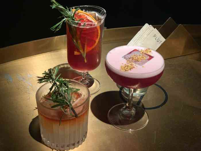 pluto(凯瑟琳店)-"入口挺隐秘,电动门打开后好像进入了另一个.