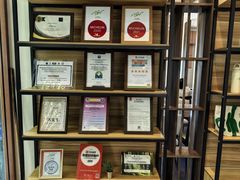 -Chom Cafe and Restaurant