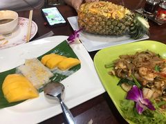 -Dang restaurant (patong phuket)