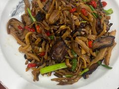 -湖南人家湘菜馆(镇江路店)