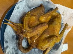 盐焗乳鸽-煲煲掂风味煲仔饭餐厅(西区店)