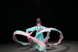 -华韵京剧摄影(洋桥角门东店)