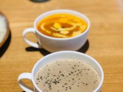 松露蘑菇汤-HELLO 27 意面·沙拉·帕尼尼