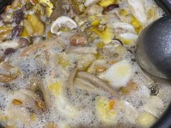 -菌之家·专业纯野生菌火锅·特色炒菌