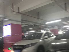 -龙湖天街-停车场