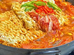 -亲昵春川鸡排(韩国美食街店)