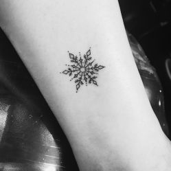 -SNOW TATTOO STUDIO