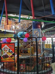 -嗨翻Hi-Fun竞技主题乐园·蹦床团建生日聚会(五棵松华熙店)
