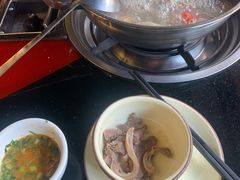 -老石黑山羊毛驴肉火锅(金凯广场店)