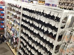 -名创优品(机场路百信广场店)
