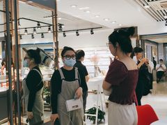 -宏宇眼镜蔡司依视路折扣店(兆佳眼镜城店)