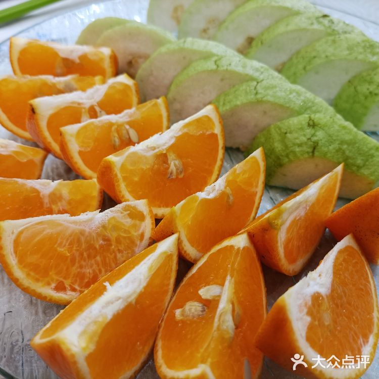 今天约了朋友们到中山坦洲的「海鮮佬餐厅」午餐