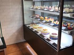 面包甜点陈列柜-苹果花园(乳山路店)