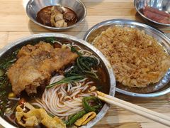 -柳州肥姨妈大骨螺蛳粉(东靖路店)