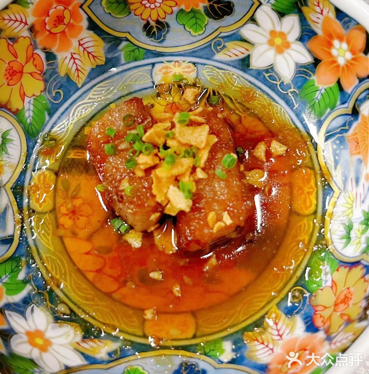 他们家食材很新鲜，寿司有好多名字都叫不上来