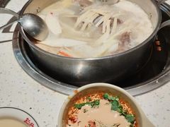 -三人行骨头王火锅(长寿店)