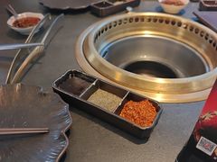 -铭牛烧肉·和牛海鲜自助(高新月牙湖店)