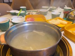 -润园四季椰子鸡火锅(卓越INTOWN店)