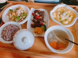 -卓玥国际月子会所(罗山路店)