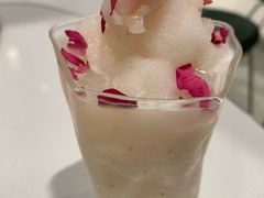 玫瑰荔枝冰沙-EVERNAKED裸蛋糕(SOHO天山店)