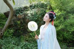-一揽芳华汉服旗袍体验馆(拙政园店)